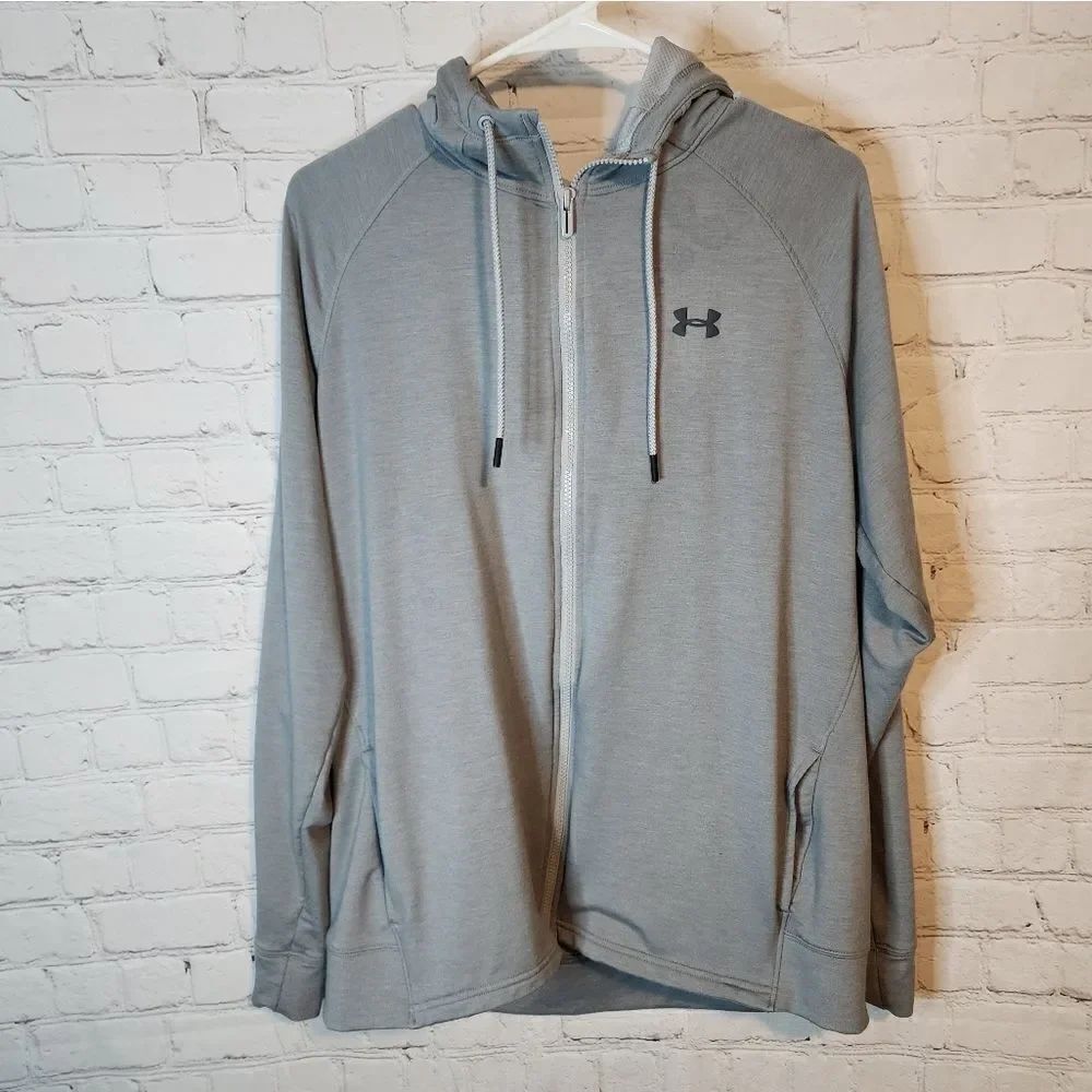 Men's Under Armour "Fitted" full zip sweater, size XXL
